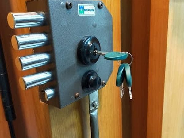 Cerradura de seguridad multipunto Mottura